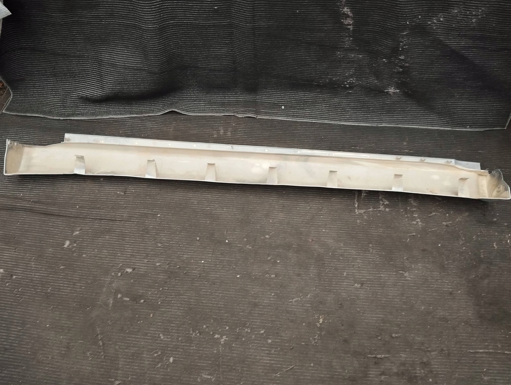 фото №8, Молдинг накладка поріг права dodge durango iii 1td30trmaa