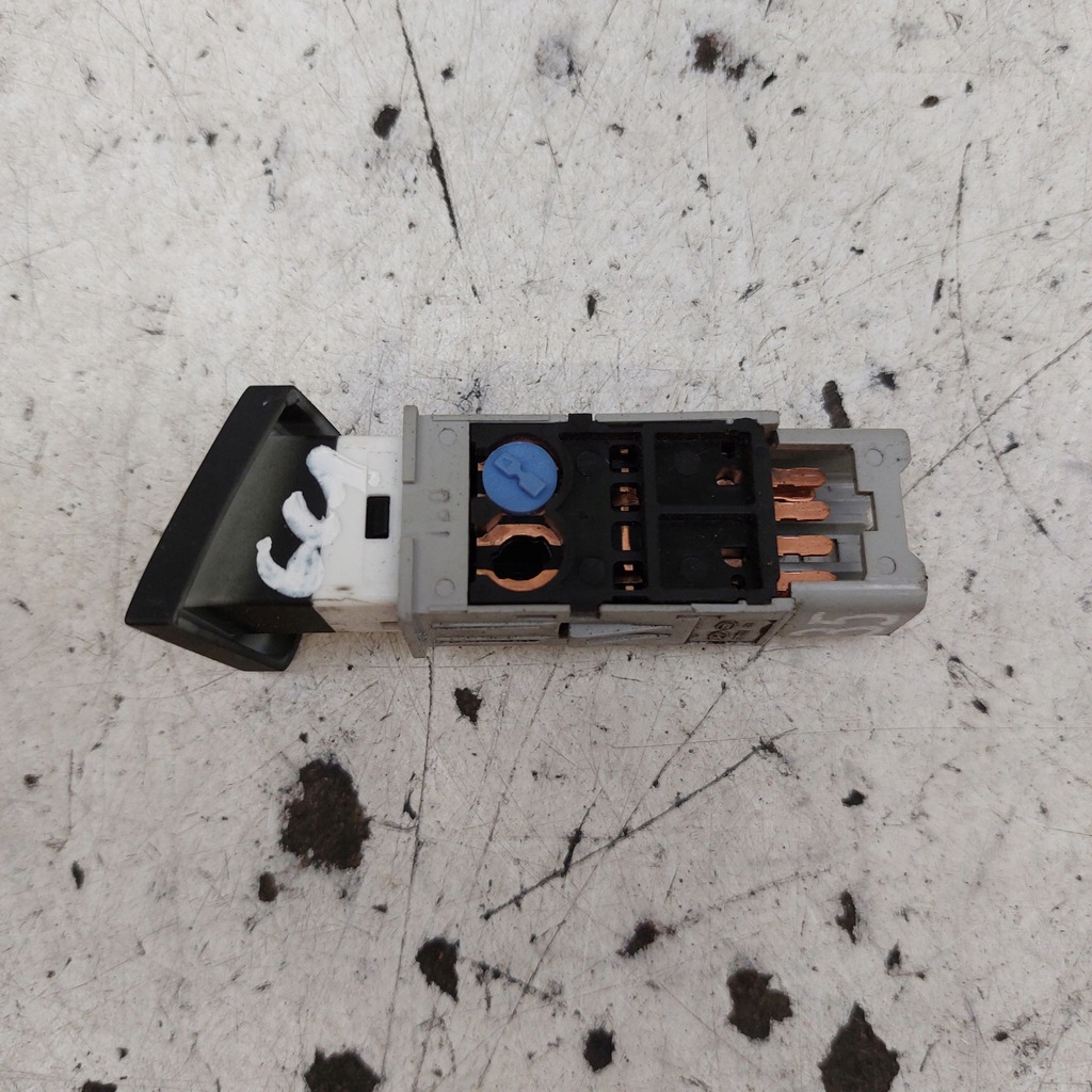 фото №5, Hyundai ix35 выключатель ассистент 93320-2s8009p