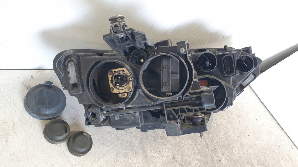 фото №13, Лампа перед левая vw passat b8 3g1 14- europa оригинал повреждённая