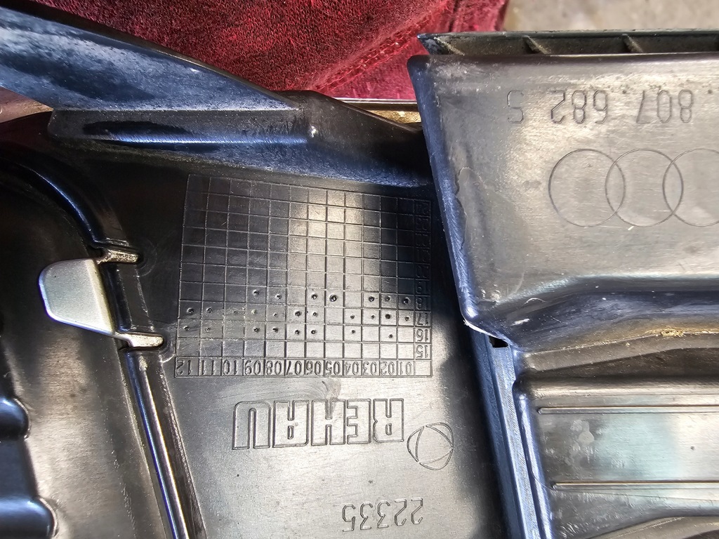 Решётка бампера правая перед audi a3 lift 8v 8v3 2016-2020 оригинал  хэтчбек Оригинал