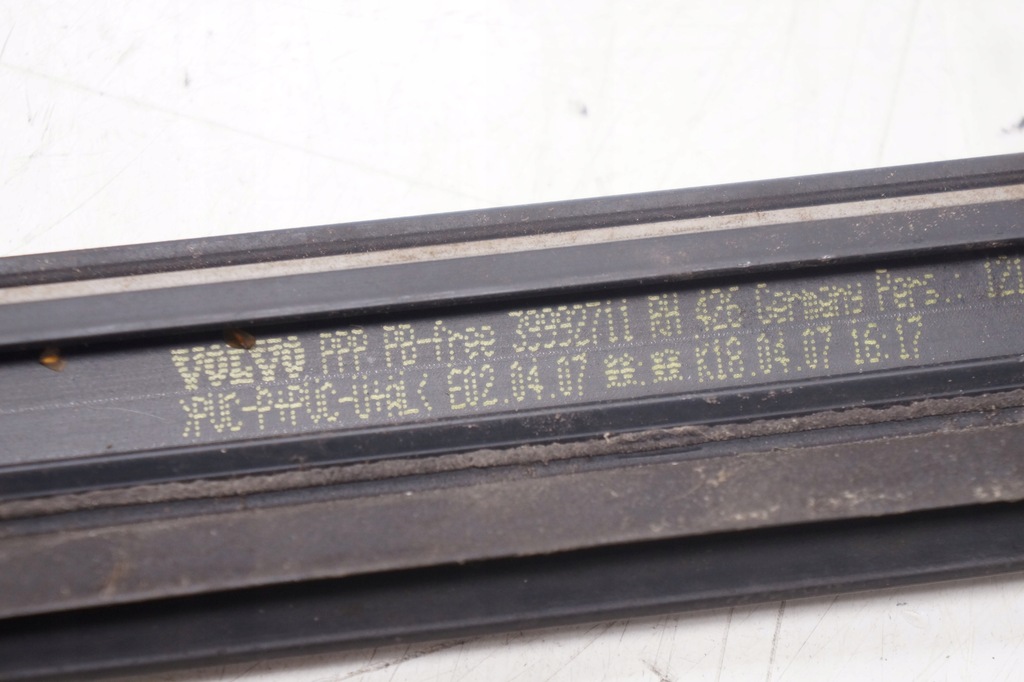 фото №9, Молдинг кровельная правая правый 426-26 volvo v70 ii 39992711