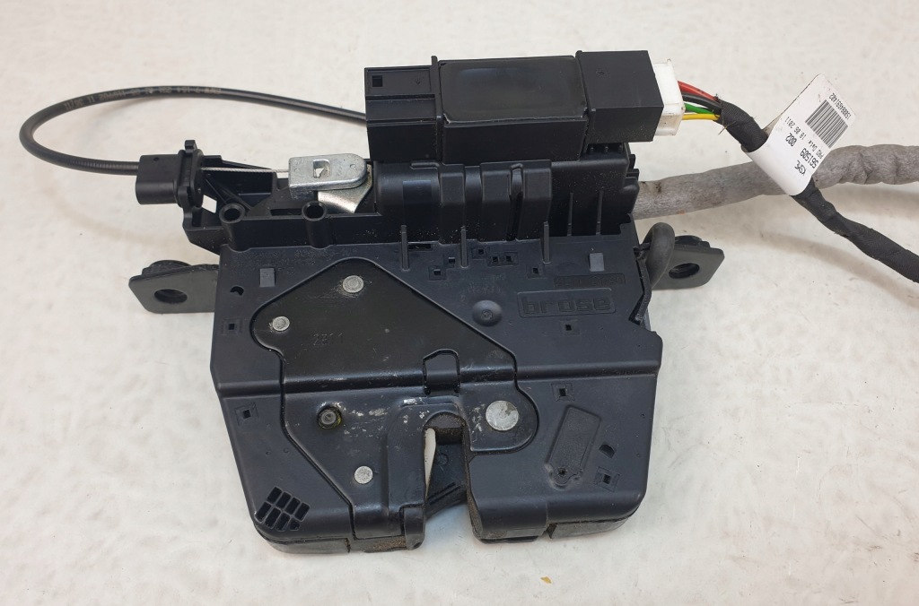 фото №3, Bmw 5 gt f07 защёлка замок крышки задний доводчик