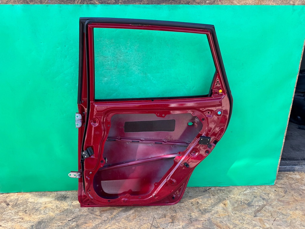 фото №14, Дверь правое задние задняя kia ceed i 1 06-12 лак: hr 5 дверь kombi