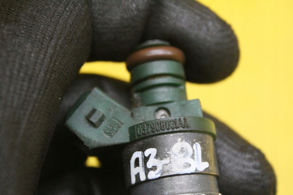 фото №6, Форсунка 037906031aa golf iv a3 8l 1.6 b aeh