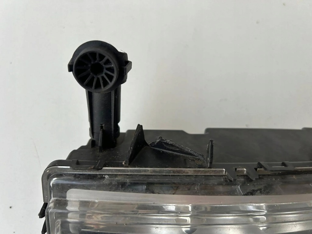 фото №2, Land range rover l460 противотуманная фара led drl левый перед m8e2-15201-ac