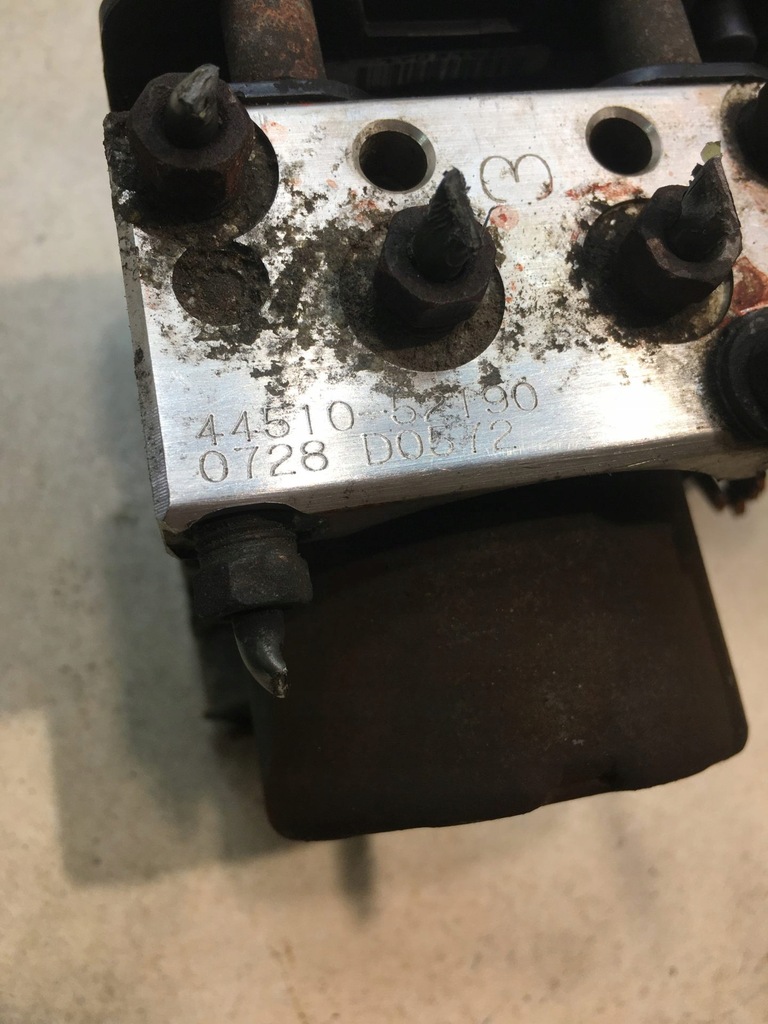 фото №6, Насос abs toyota yaris i 1.3 44510-52190