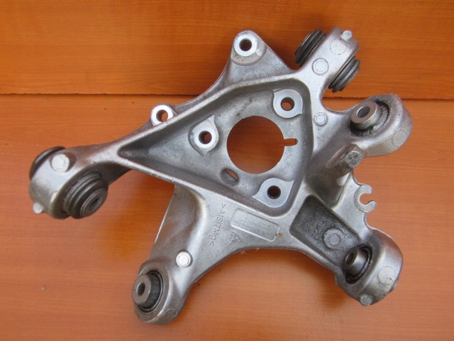 Tesla model 3 iii поворотный кулак задний  задняя правая 1044416-00-g левая 1044411-00-g с Разборки