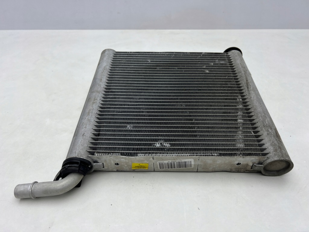 F-pace x761 velar l560 додаткова радіатор води бічна оригінал Зі Шроту