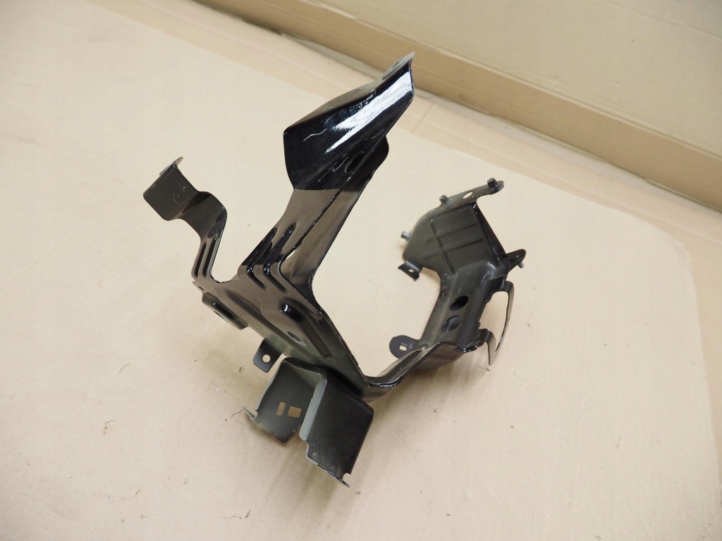 Audi q7 ii кронштейн крила лівого  перед 4m0821161b 4m0821131c Київ