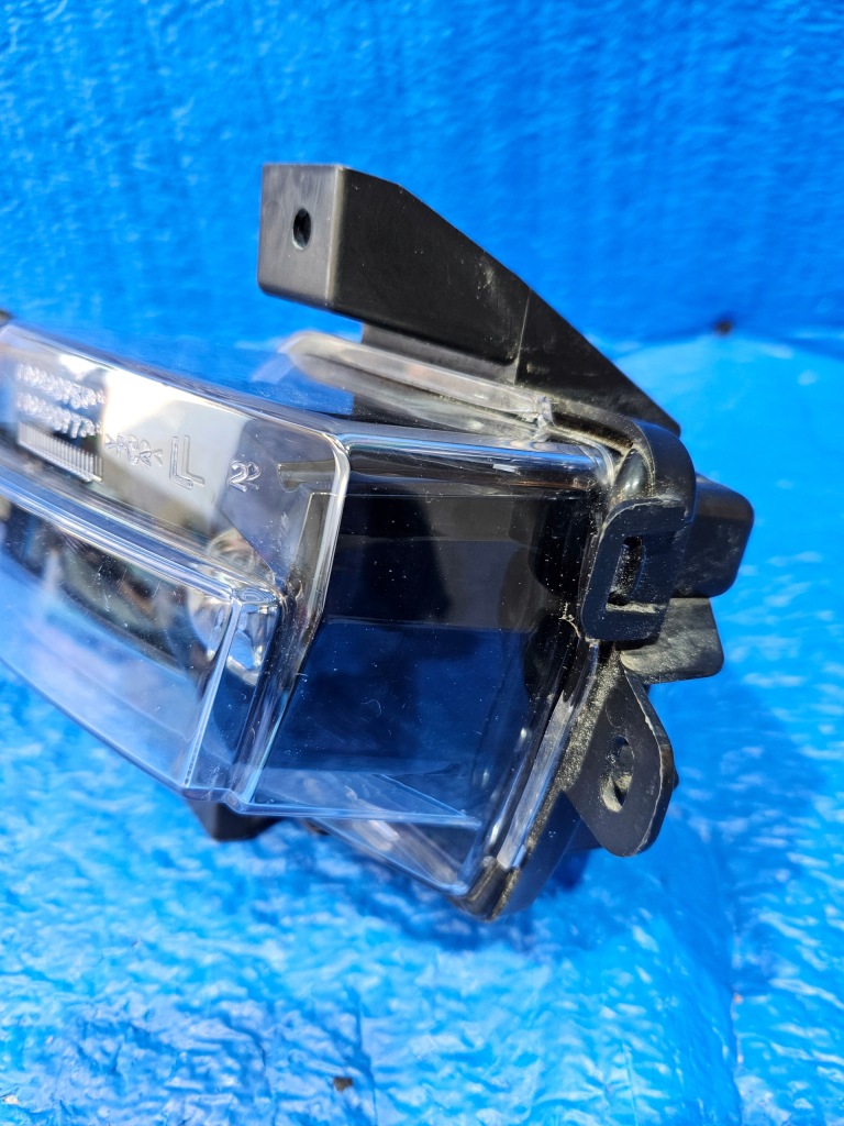 Tesla model y протитуманна фара led drl лівий 150793200c Недорого