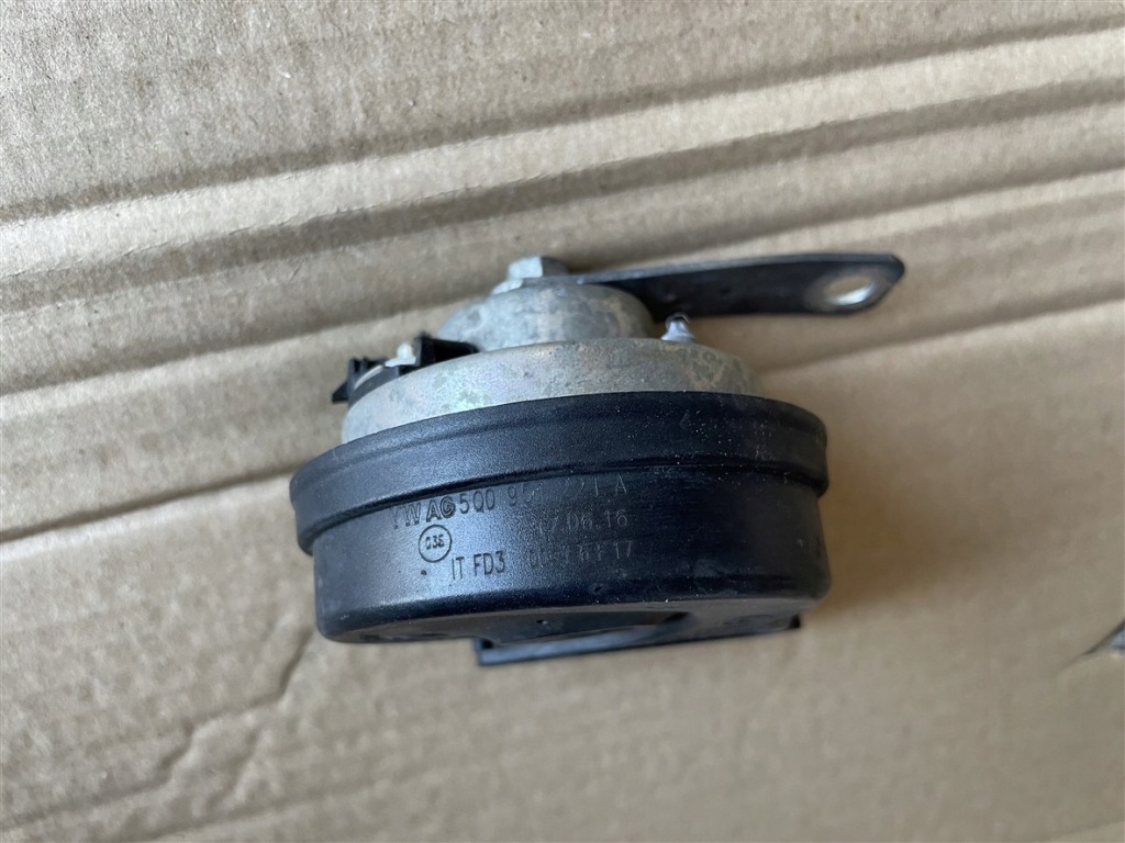 фото №5, Клаксон сигнал звуковой 5q0951221a skoda octavia 3 iii 12-19r