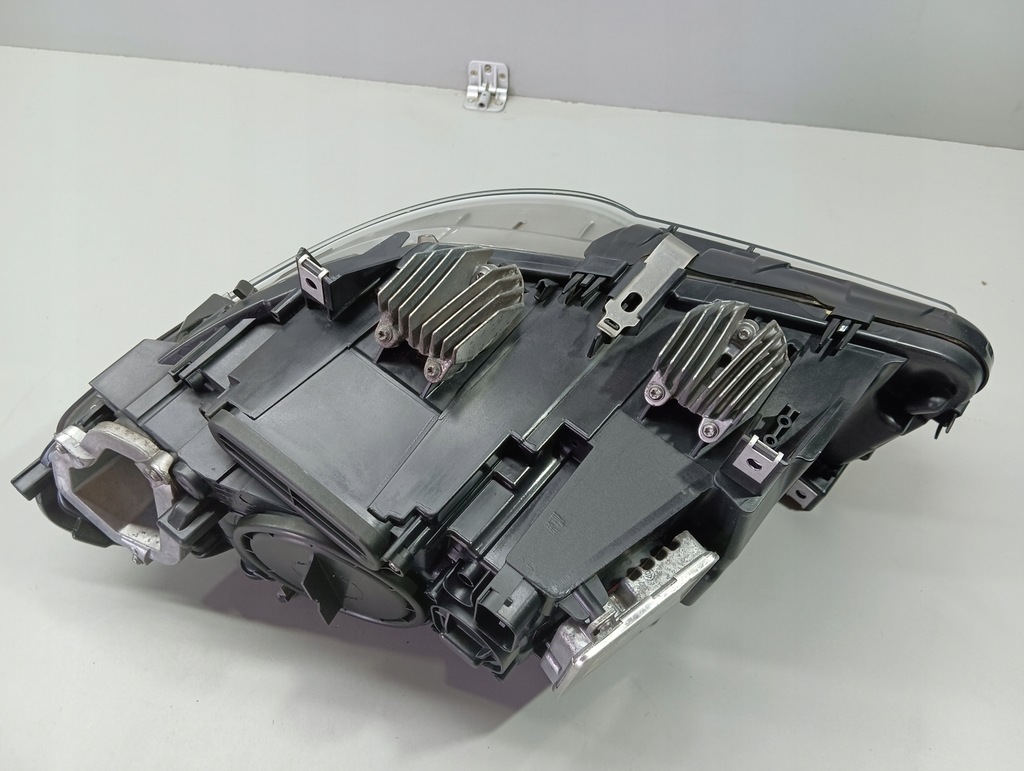 фото №7, Лампа правый перед передняя hella bmw 5 f10 f11 bi –xenon 7203246