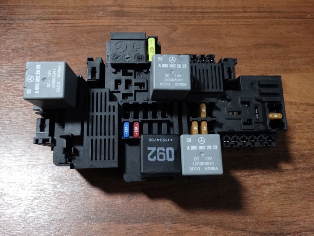 фото №1, Ideal коробка запобіжників mercedes w217 w222 1
