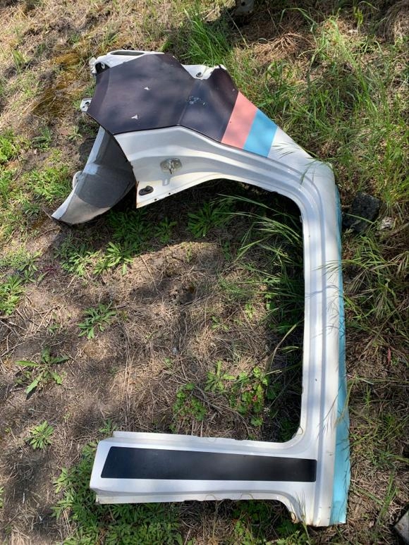 фото №1, Toyota yaris iii четверть задняя правая +верхний блок двигателя