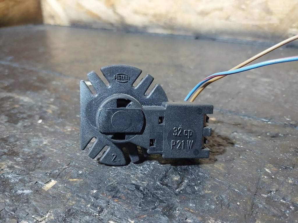 фото №5, Цоколь вкладыш лампочка задняя audi a6 c4 4a kombi 32cp