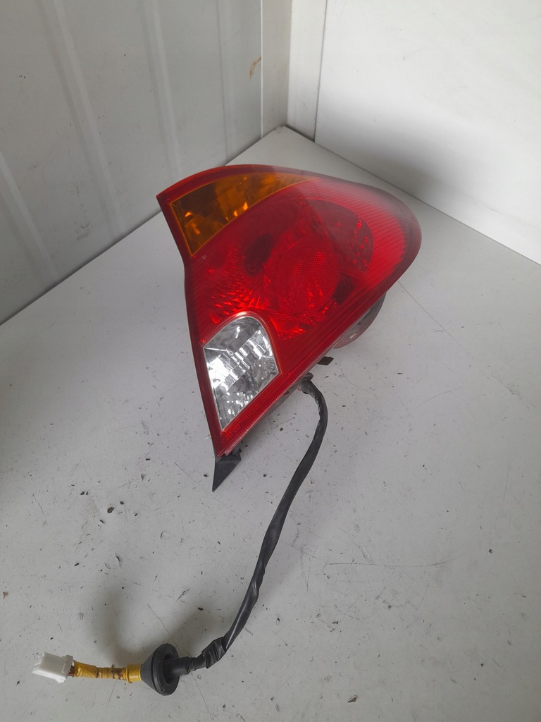 фото №1, Лампа правый задняя hyundai accent ii hb 92402-257