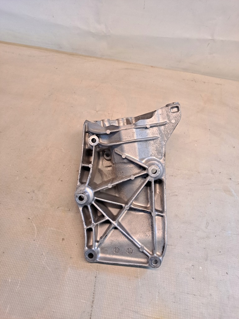 фото №4, Кронштейн кронштейн volvo xc40 2.0b 31460810