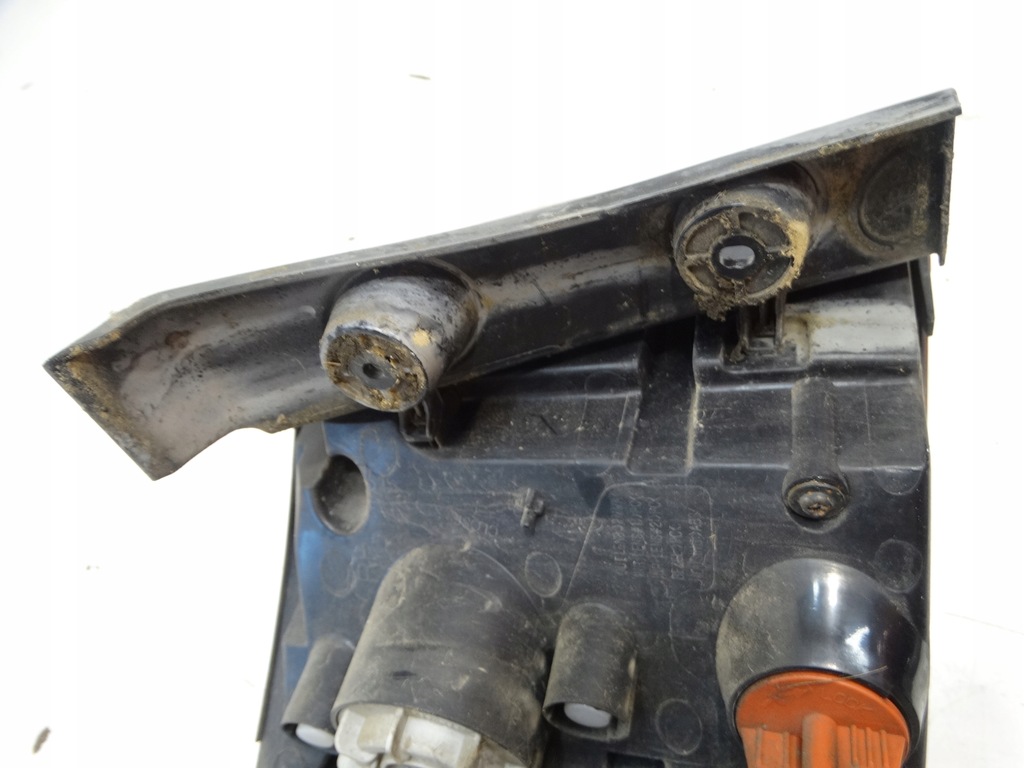 фото №12, Лампа правий задня w крила carens iv 92402a4110 led