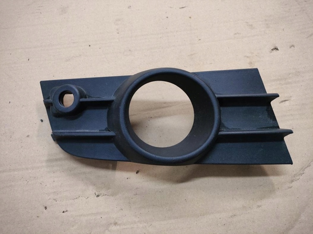 фото №1, Решётка бампера правая renault laguna iii p0014641 оригинальный номер