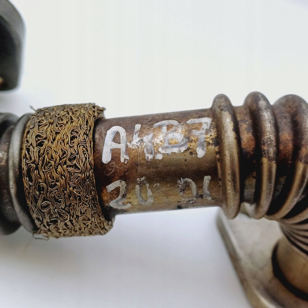 Труба трубка шланг egr audi a4 b7 2.0 tdi 028131521ad nr15 Київ