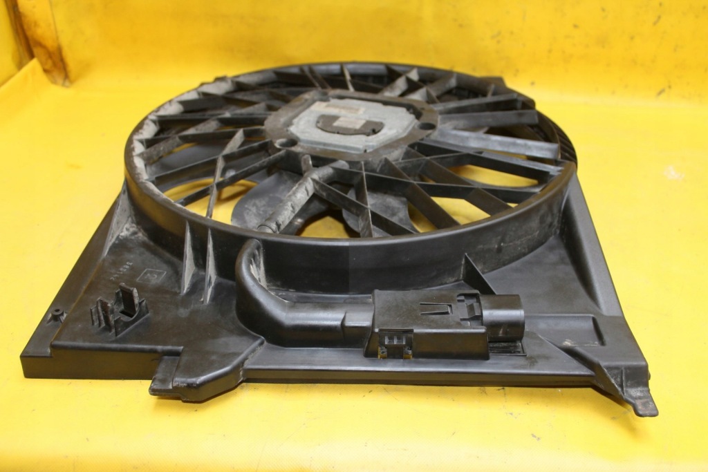 Вентилятор радиатора 3.5b mercedes w211 0130706802 в Украине