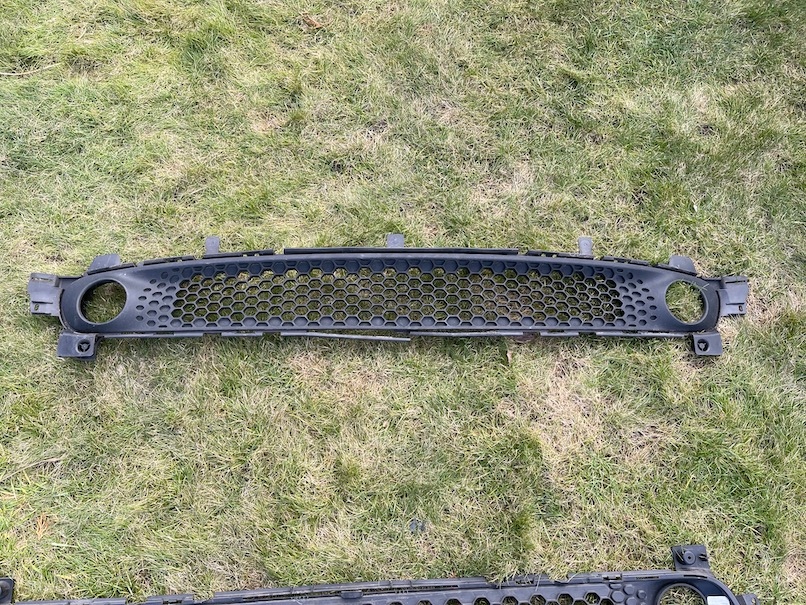 фото №1, Smart fortwo iii 453 решётка w бампер оригинал