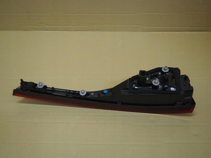 фото №4, Лампа крышки правый задняя led renault megane iv hb