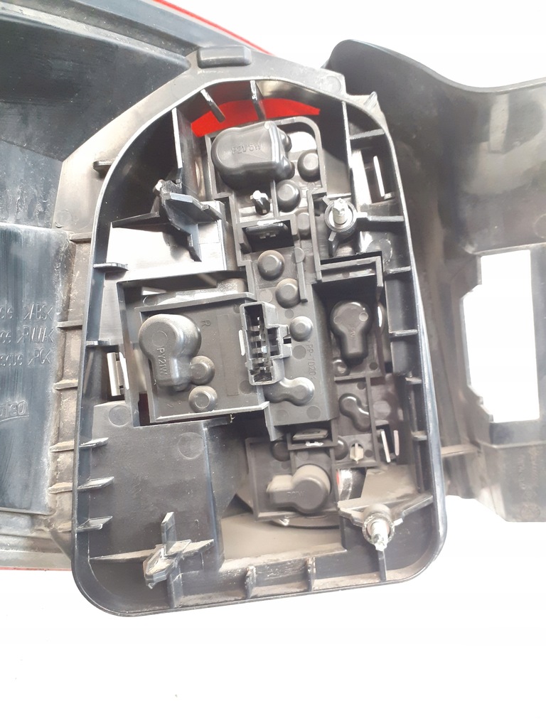 фото №6, Лампа права задня renault laguna iii kombi