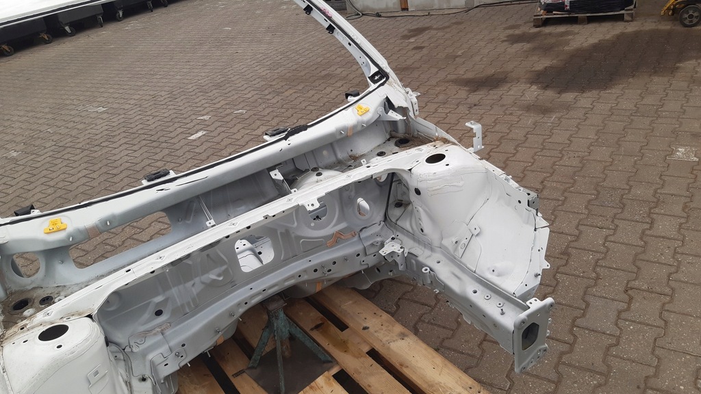 фото №4, Volvo xc40 четверть левая перед