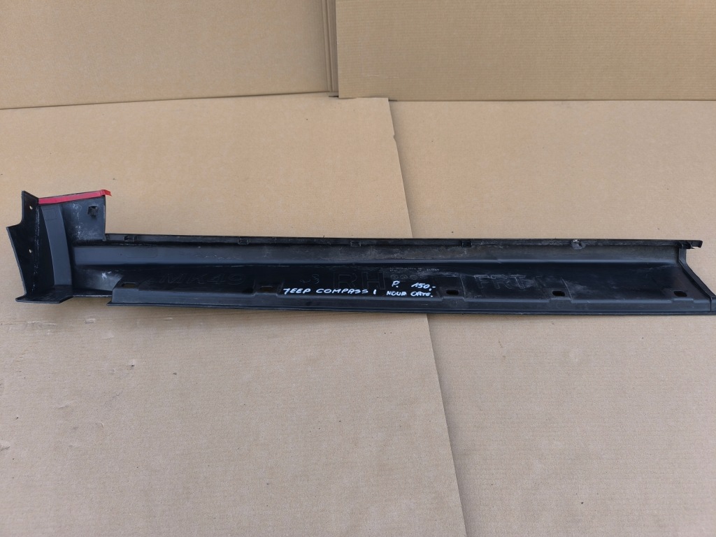 Jeep compass 1 05182572ab поріг молдинг поріг права нова оригінал Оригінал