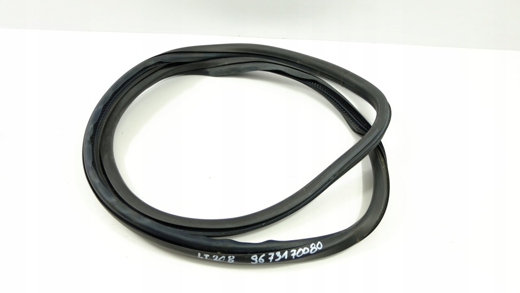 фото №1, Peugeot 208 прокладка кузовная дверь левый задняя