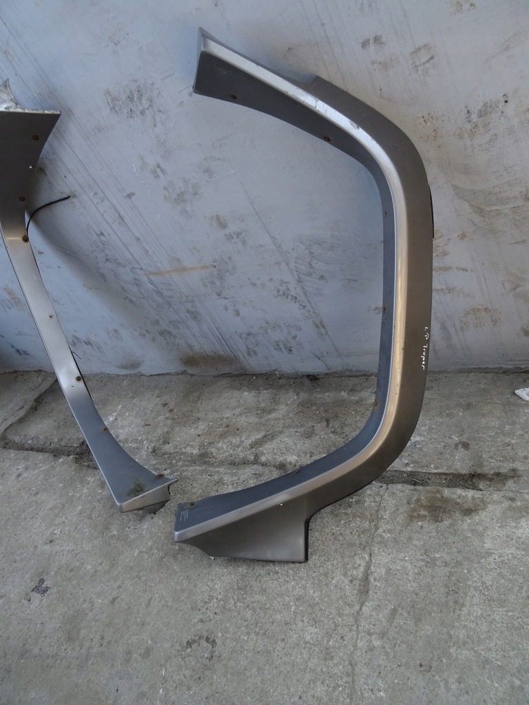 фото №5, Isuzu trooper молдинг накладка крыло перед 84-91r