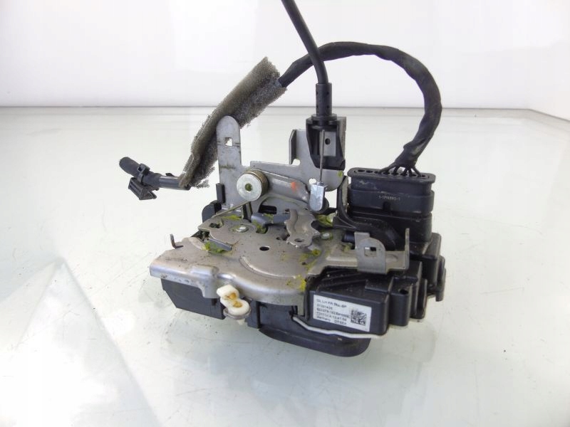 фото №1, Volvo v40 ii замок левый перед 31301425