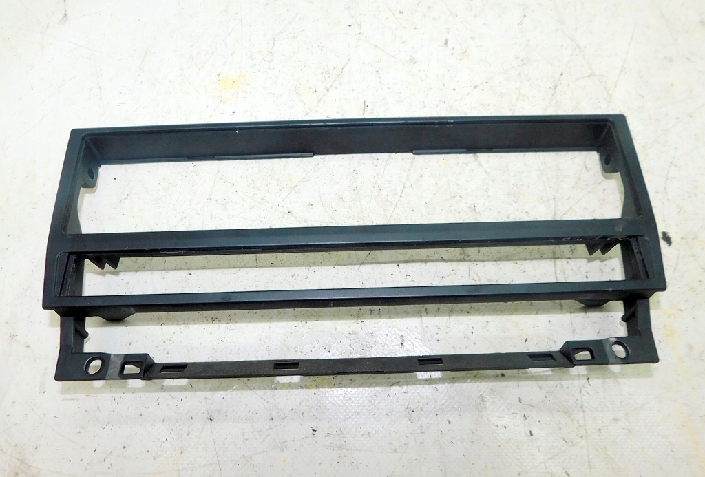 фото №1, Bmw e39 2.5 рамка радіо панель консолі
