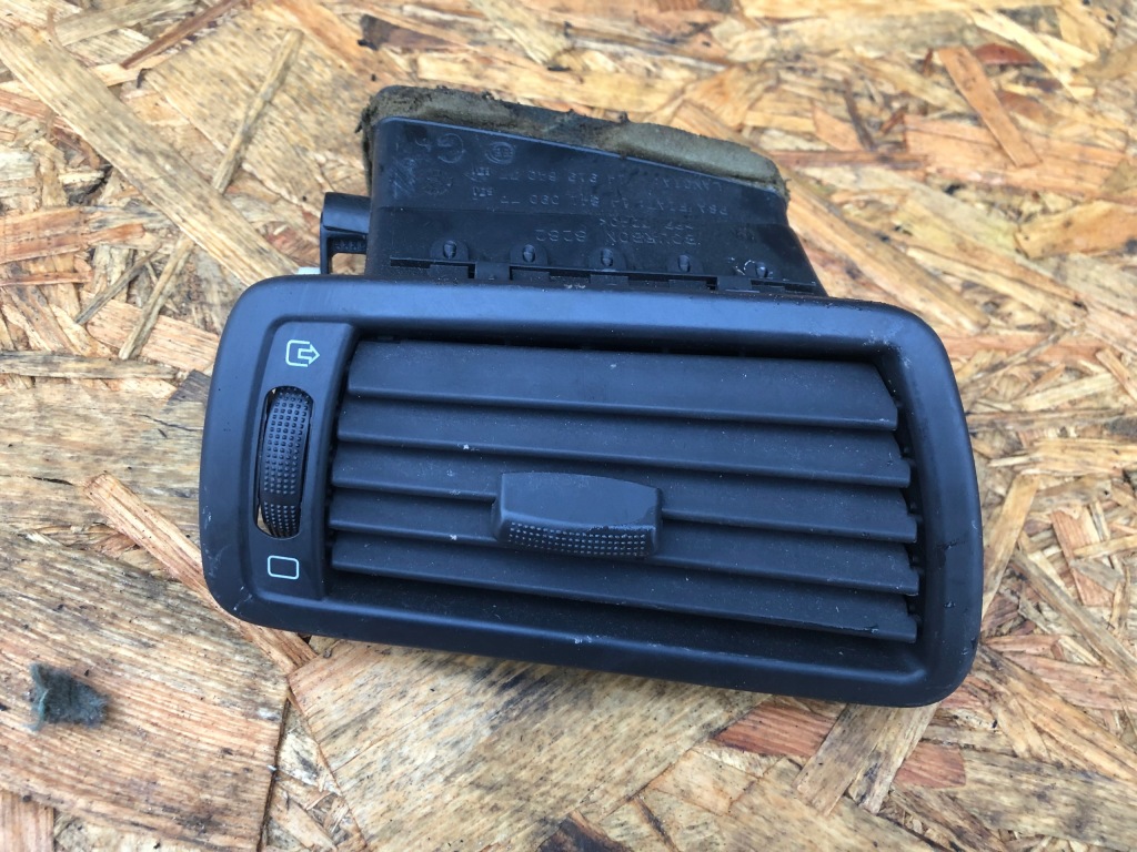 Купити Решітка ліва обдув citroen c8 2002-2008