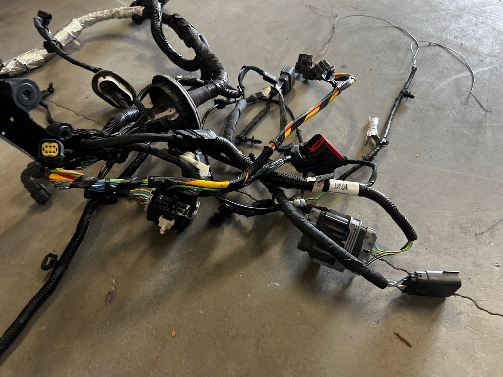 фото №9, Проводка жгут отсек двигателя ford escape mk4 1.5 eb