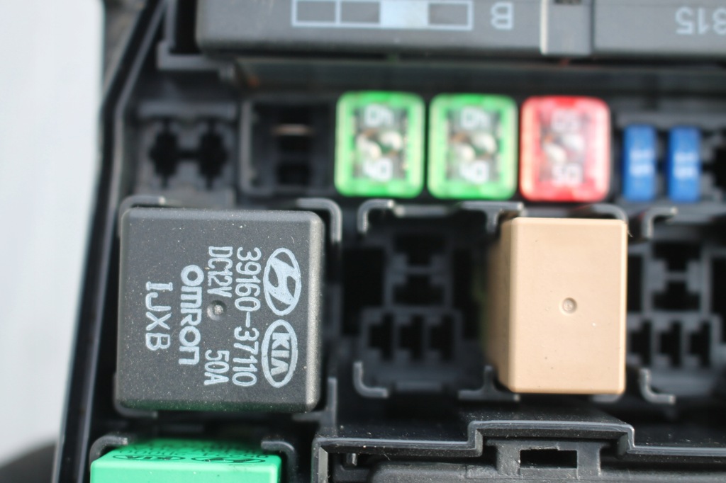 фото №11, Коробка предохранителей корпус kia carens iv 1.7 crdi 13-19