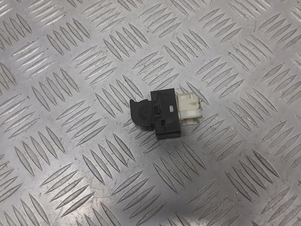 фото №1, Кнопка переключатель стекло правый перед primera p11