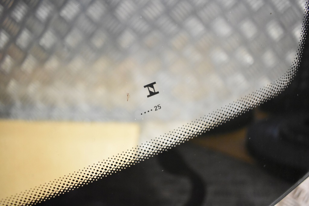 фото №7, Idealna стекло перед передняя porsche panamera 971 камера 1