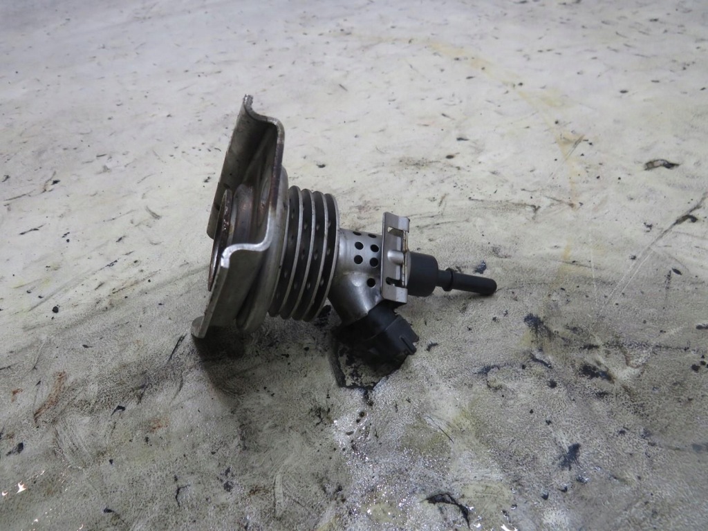 фото №6, Инжектор форсунка adblue zafira c 1.6 cdti