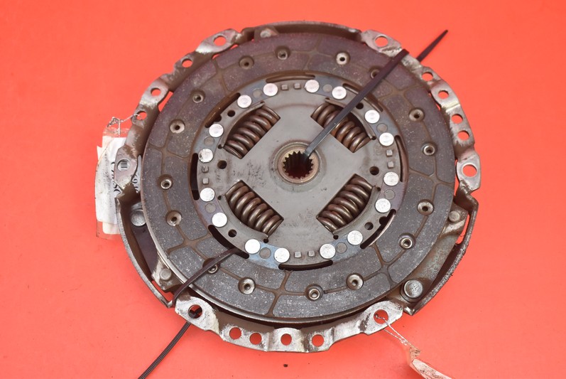 фото №6, Сцепление диск прижим 320051510 ford b-max 1.4 16v 90 km 08-17