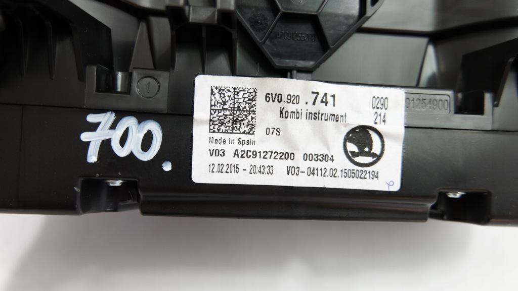 фото №6, Skoda fabia iii 1.4 tdi счетчик приборы 6v0920741