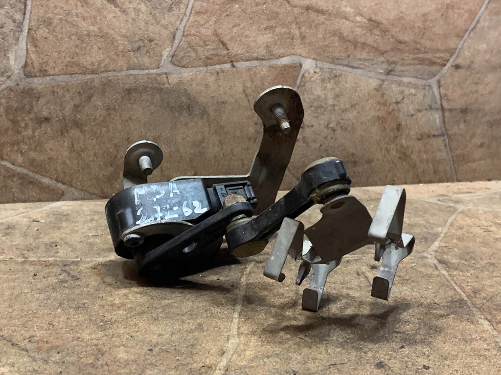 фото №7, Передний левый датчик уровня mercedes-benz c coupe c205 a0009053704 2.1l