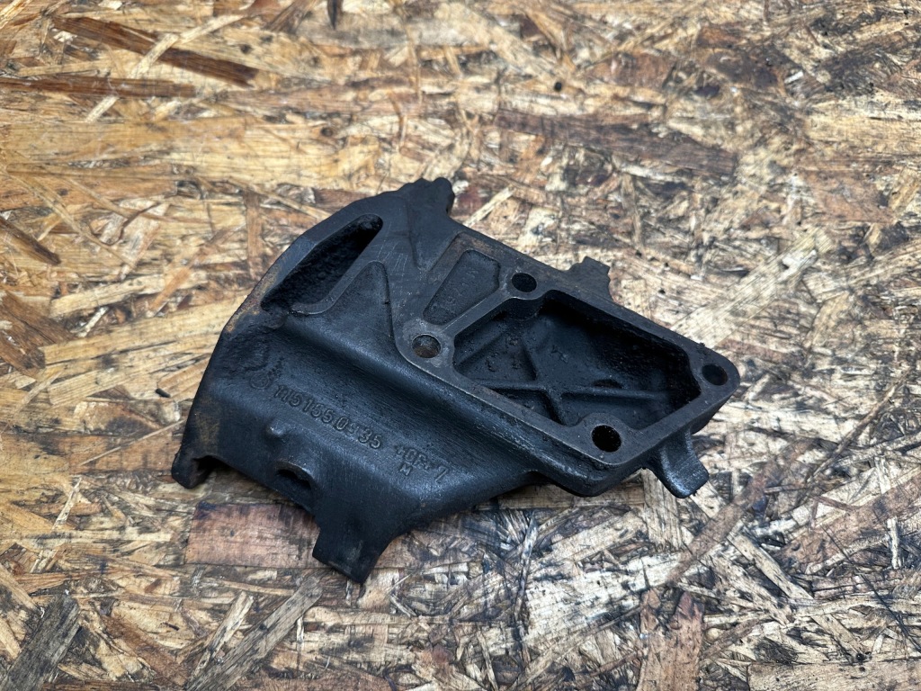 Купити Кронштейн mercedes w114 w115 1151550935