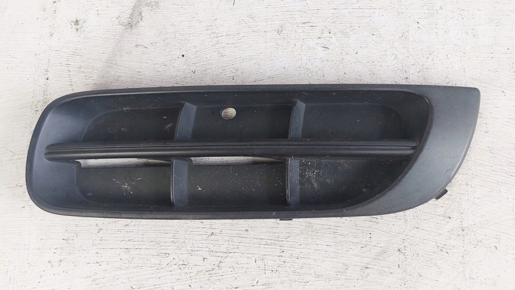 фото №1, Skoda fabia ii решётка бампера левая 5j0807367