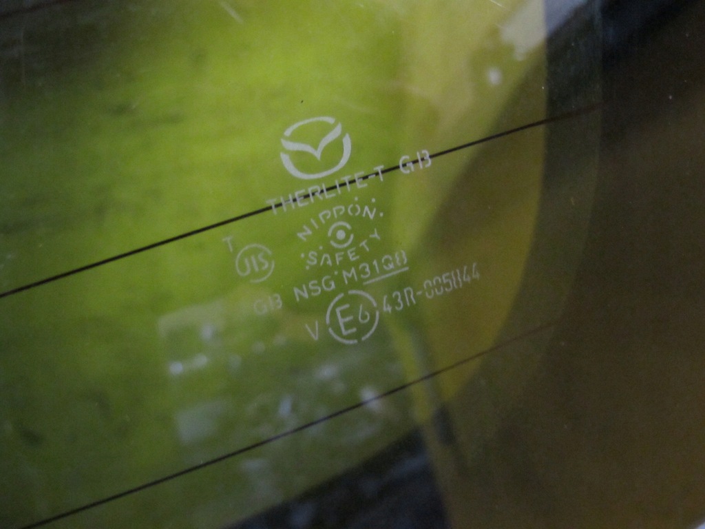 фото №9, Mazda 5 стекло крышка багажника багажника 05-10 32s