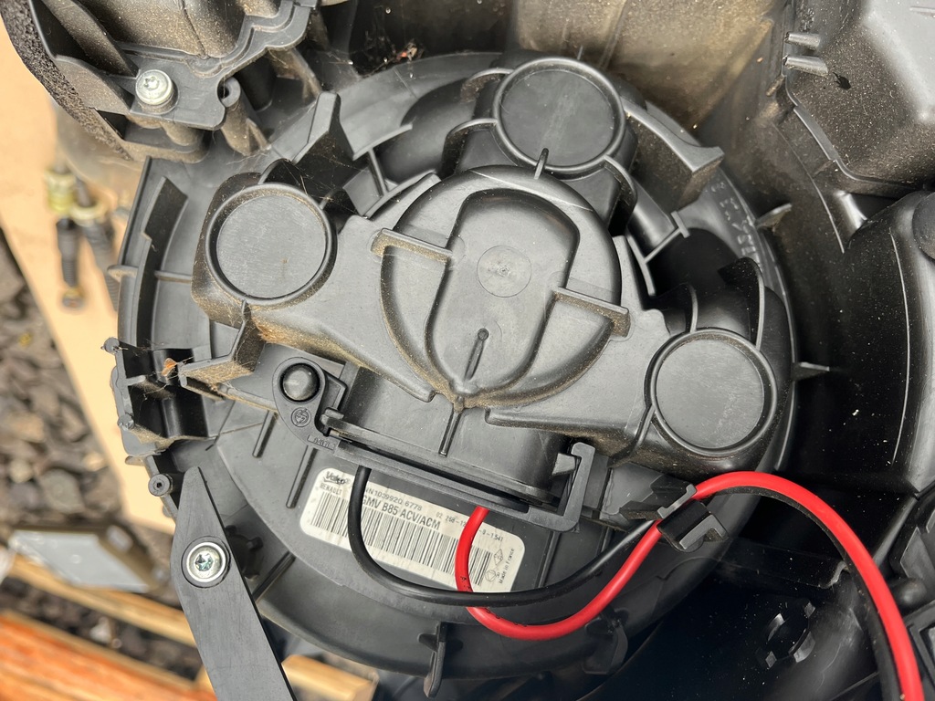 фото №8, Отопитель воздуходувка renault clio iii 2005-2012 8200784933