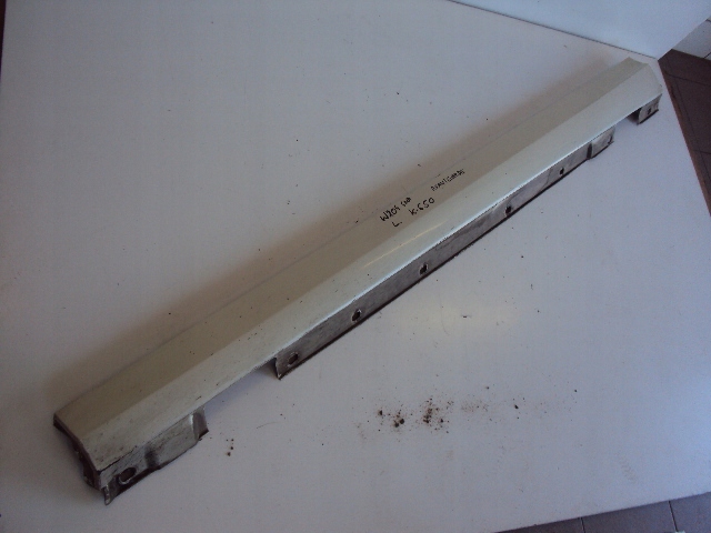 фото №1, Mercedes-benz оригинальный номер a2046900340 молдинг порог порог накладка