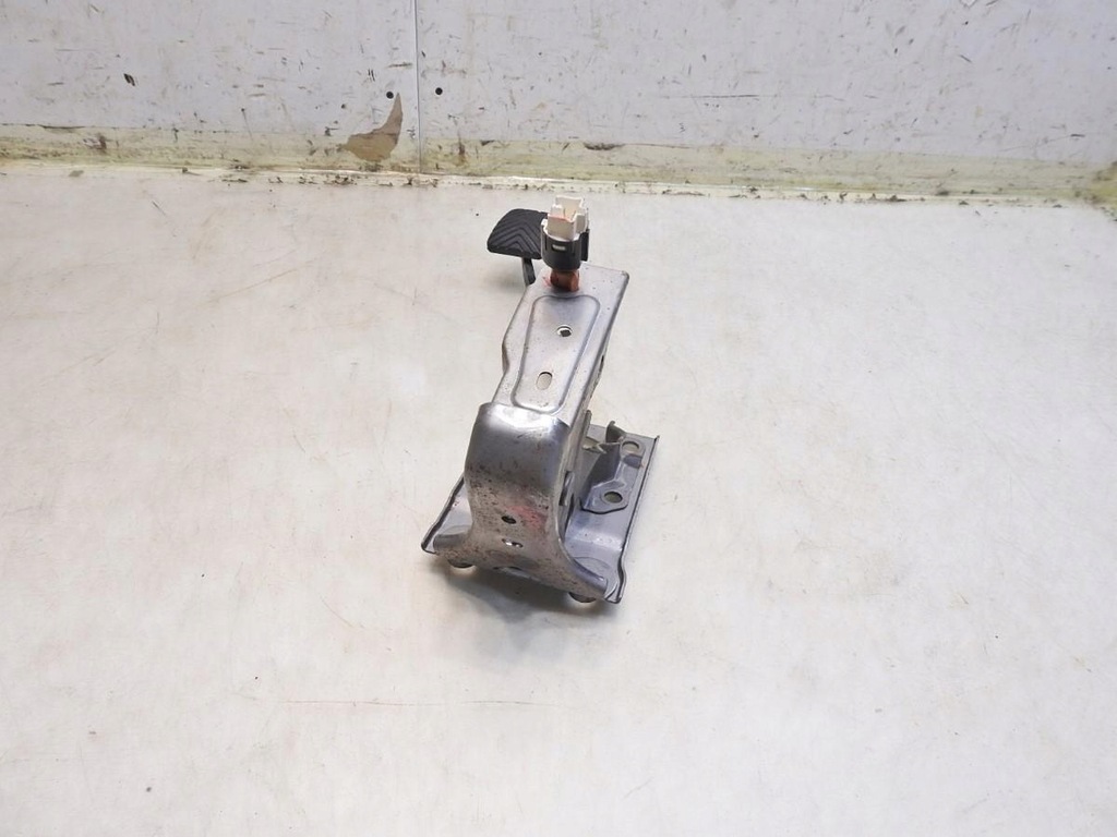 фото №6, Педаль тормоза mitsubishi lancer viii 1.8 16v