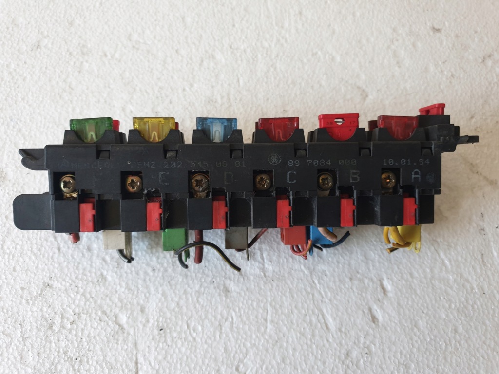 фото №1, Коробка предохранителей mercedes w202 2025450801